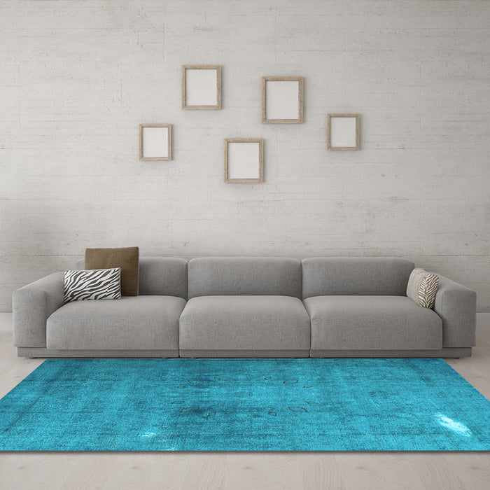 Machine Washable Persian Light Blue Traditional Rug in a Living Room, wshtr3271lblu