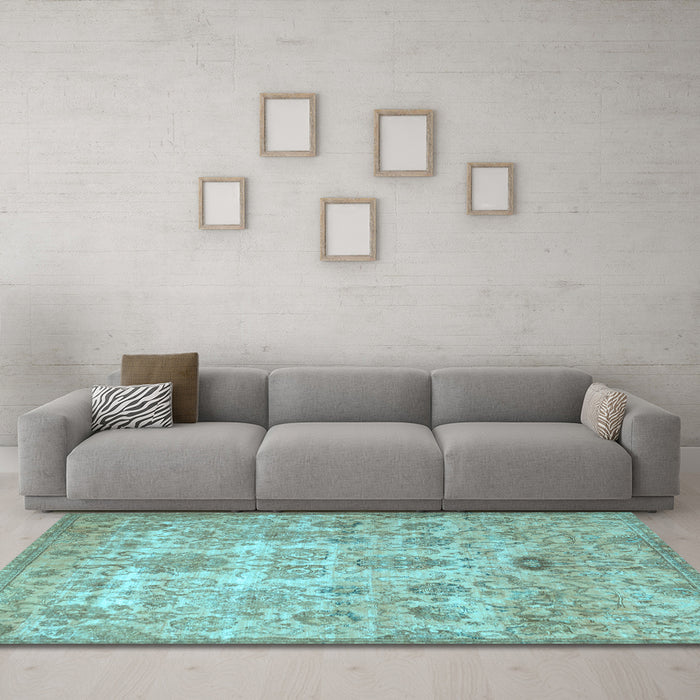 Machine Washable Persian Light Blue Traditional Rug in a Living Room, wshtr3273lblu