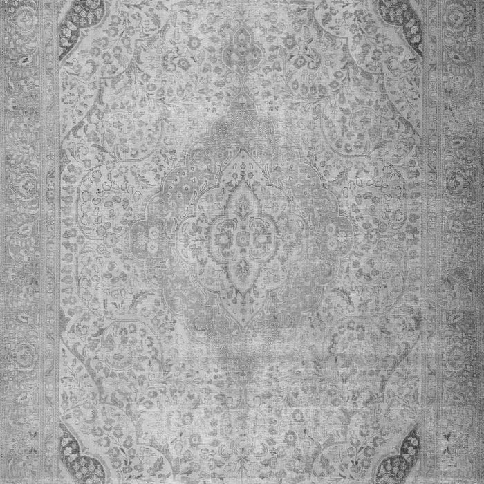 Serging Thickness of Machine Washable Persian Gray Traditional Rug, wshtr3275gry