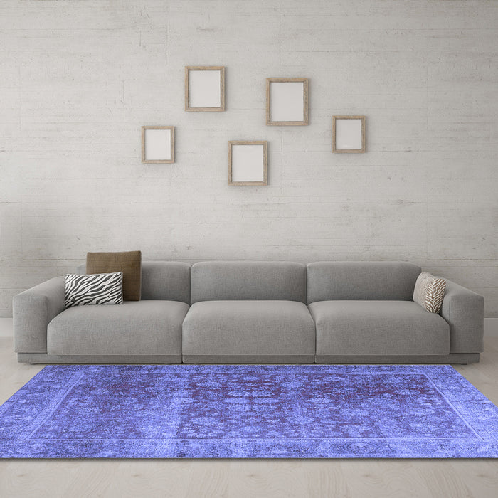 Machine Washable Persian Blue Traditional Rug in a Living Room, wshtr3276blu