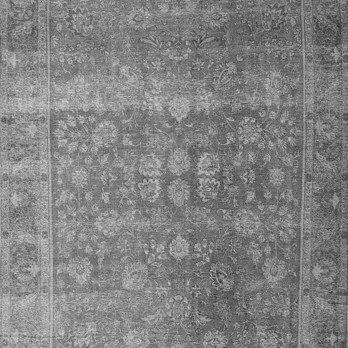 Serging Thickness of Machine Washable Persian Gray Traditional Rug, wshtr3276gry