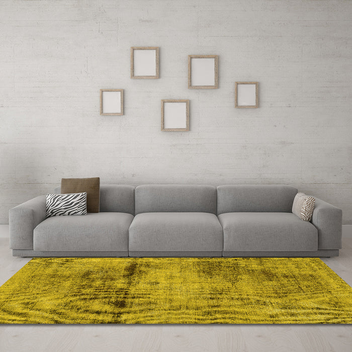 Machine Washable Persian Yellow Traditional Rug in a Living Room, wshtr3278yw