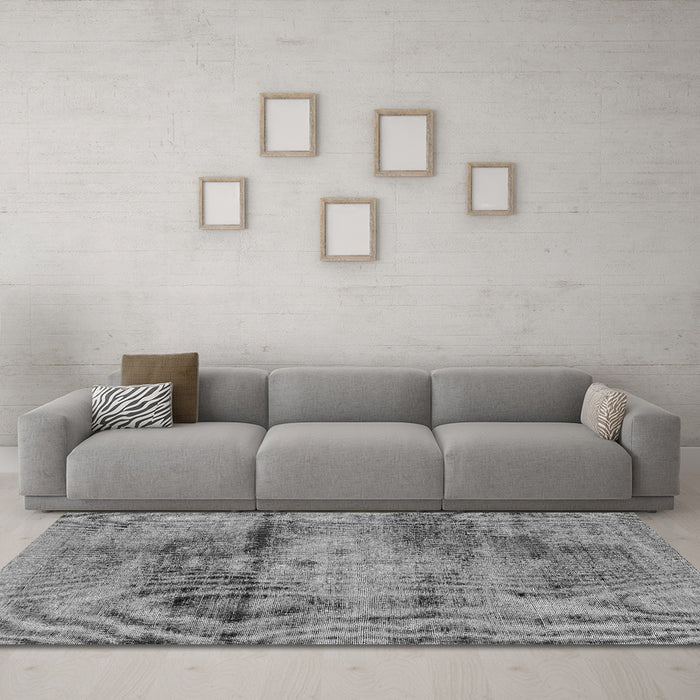 Machine Washable Persian Gray Traditional Rug in a Living Room,, wshtr3278gry