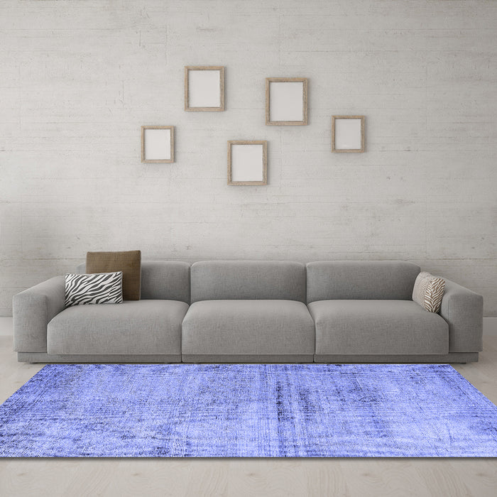 Machine Washable Persian Blue Traditional Rug in a Living Room, wshtr3279blu