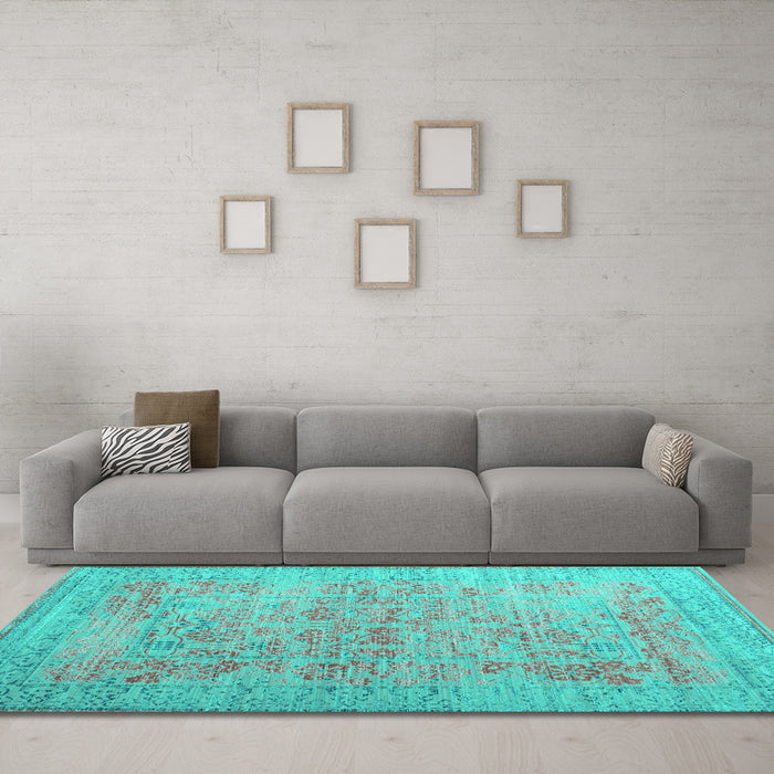 Machine Washable Persian Turquoise Traditional Area Rugs in a Living Room,, wshtr327turq