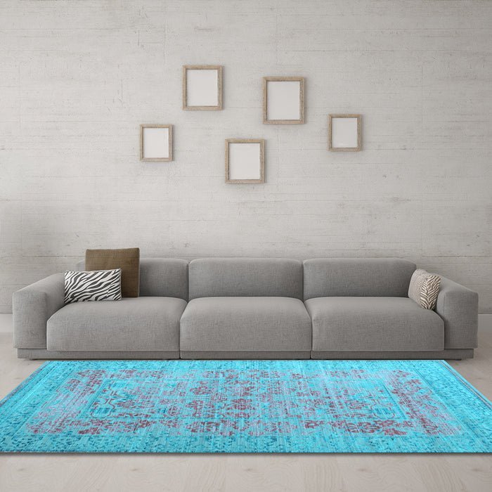 Machine Washable Persian Light Blue Traditional Rug in a Living Room, wshtr327lblu