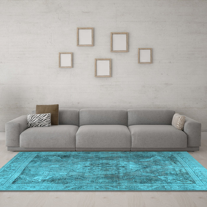 Machine Washable Persian Light Blue Traditional Rug in a Living Room, wshtr3280lblu