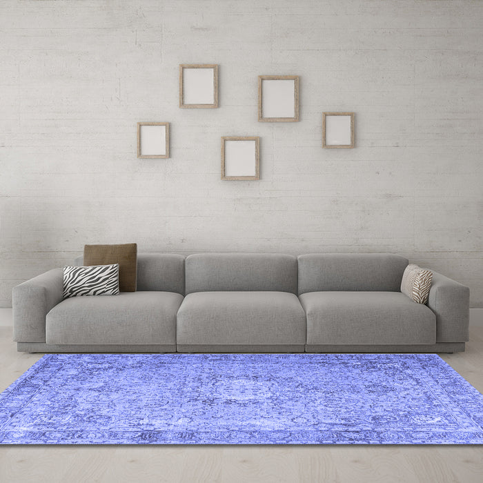 Machine Washable Persian Blue Traditional Rug in a Living Room, wshtr3282blu