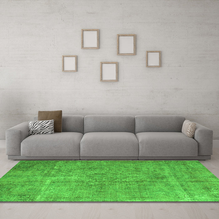 Machine Washable Persian Green Traditional Area Rugs in a Living Room,, wshtr3283grn