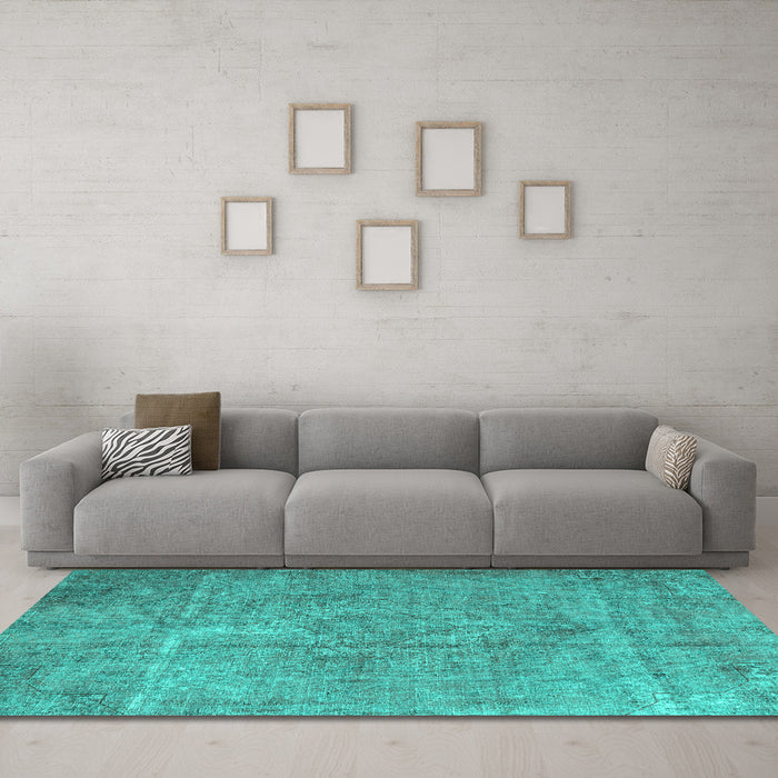 Machine Washable Persian Turquoise Traditional Area Rugs in a Living Room,, wshtr3283turq