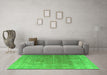 Machine Washable Persian Green Traditional Area Rugs in a Living Room,, wshtr3284grn