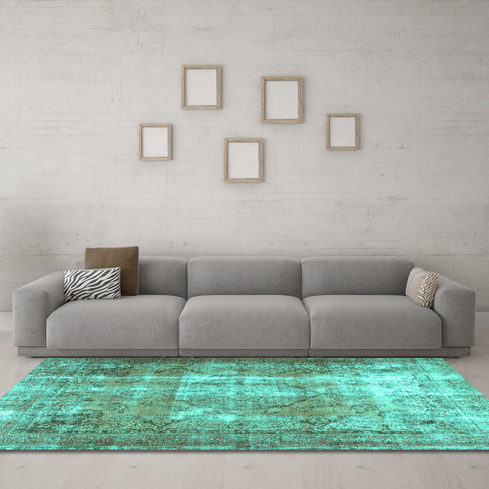 Machine Washable Persian Turquoise Traditional Area Rugs in a Living Room,, wshtr3286turq