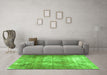 Machine Washable Persian Green Traditional Area Rugs in a Living Room,, wshtr3286grn