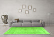 Machine Washable Persian Green Traditional Area Rugs in a Living Room,, wshtr3287grn