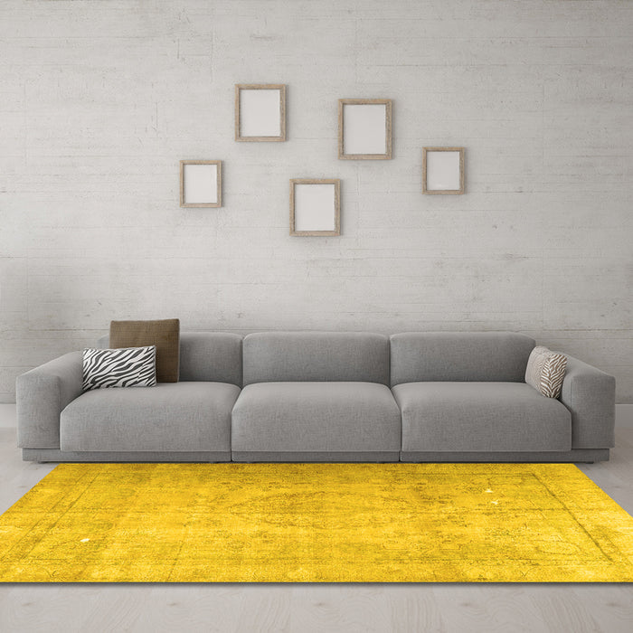 Machine Washable Persian Yellow Traditional Rug in a Living Room, wshtr3287yw