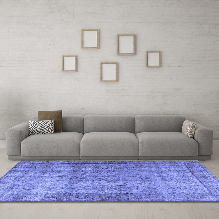 Machine Washable Persian Blue Traditional Rug in a Living Room, wshtr3289blu