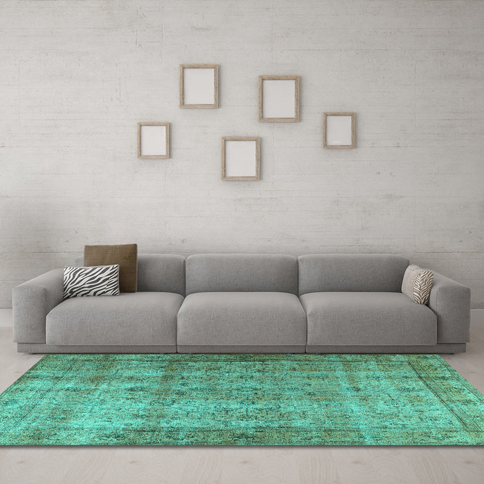 Machine Washable Persian Turquoise Traditional Area Rugs in a Living Room,, wshtr3289turq