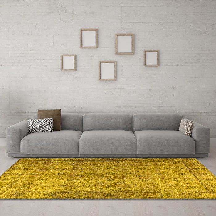 Machine Washable Persian Yellow Traditional Rug in a Living Room, wshtr3289yw