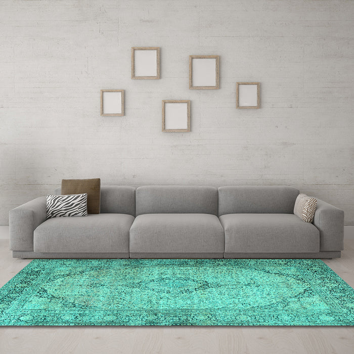 Machine Washable Persian Turquoise Traditional Area Rugs in a Living Room,, wshtr3290turq