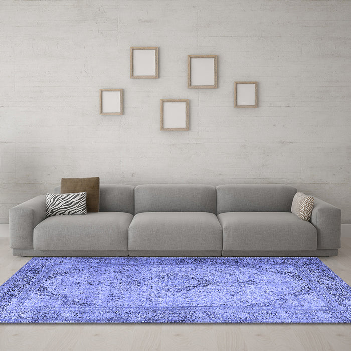 Machine Washable Persian Blue Traditional Rug in a Living Room, wshtr3290blu
