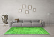 Machine Washable Persian Green Traditional Area Rugs in a Living Room,, wshtr3290grn