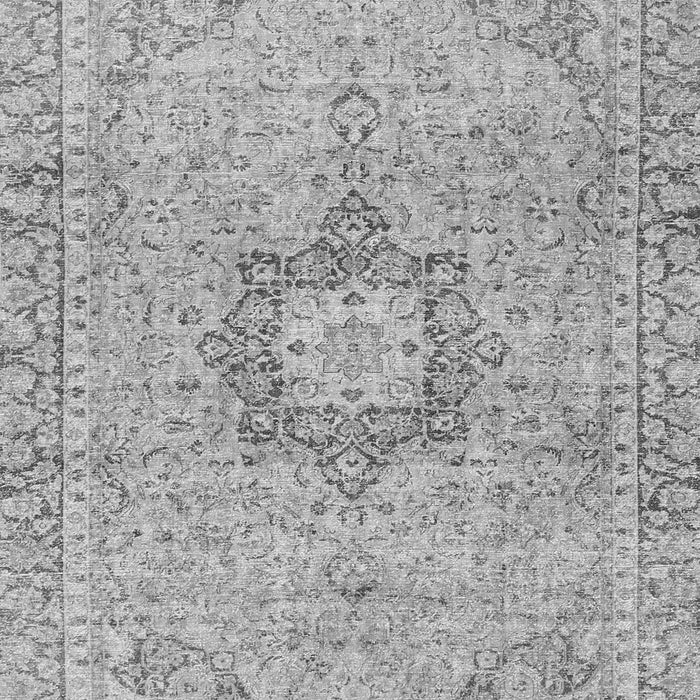 Serging Thickness of Machine Washable Persian Gray Traditional Rug, wshtr3292gry