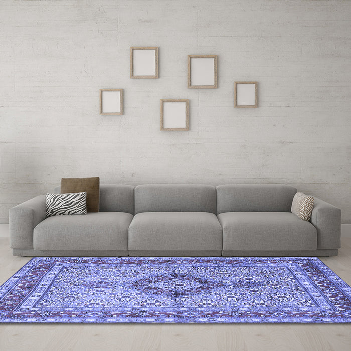 Machine Washable Persian Blue Traditional Rug in a Living Room, wshtr3293blu