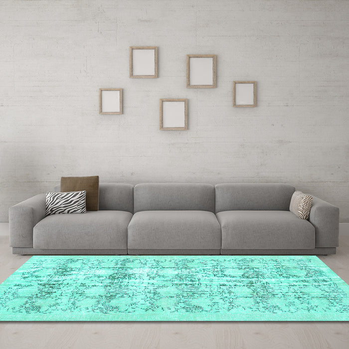 Machine Washable Persian Turquoise Traditional Area Rugs in a Living Room,, wshtr3298turq