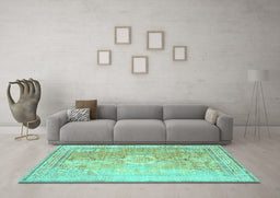 Machine Washable Persian Turquoise Traditional Area Rugs in a Living Room,, wshtr329turq