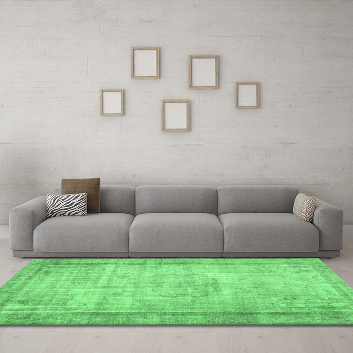 Machine Washable Persian Emerald Green Bohemian Area Rugs in a Living Room,, wshtr3305emgrn