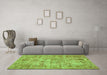 Machine Washable Persian Green Traditional Area Rugs in a Living Room,, wshtr3307grn