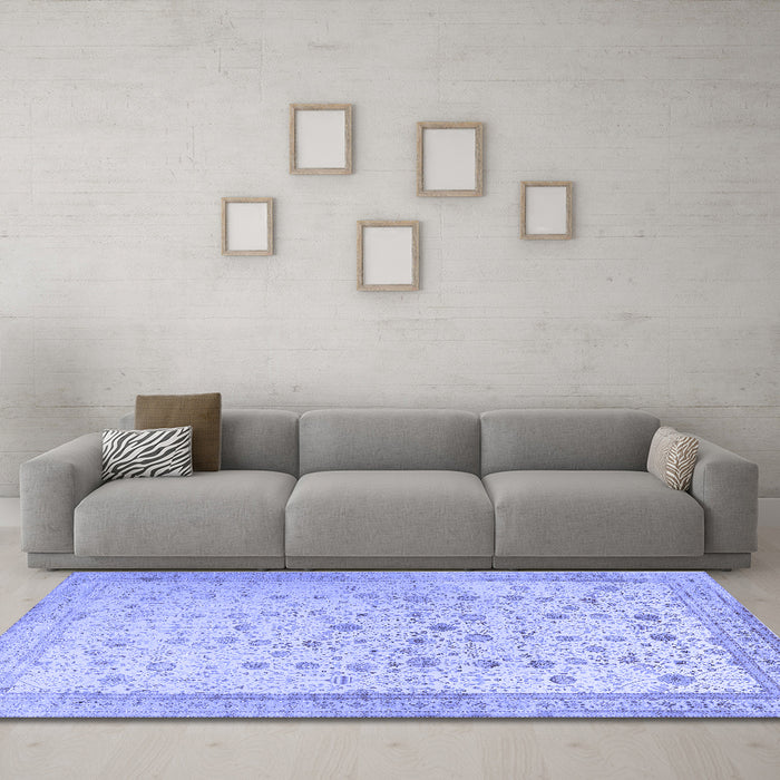 Machine Washable Persian Blue Traditional Rug in a Living Room, wshtr3309blu