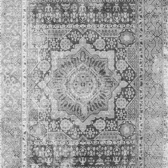 Serging Thickness of Machine Washable Persian Gray Traditional Rug, wshtr330gry