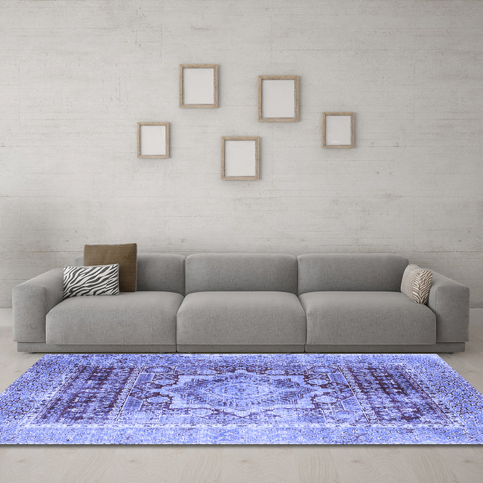 Machine Washable Persian Blue Traditional Rug in a Living Room, wshtr330blu