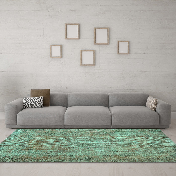 Machine Washable Persian Turquoise Traditional Area Rugs in a Living Room,, wshtr3311turq