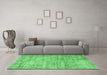 Machine Washable Persian Emerald Green Traditional Area Rugs in a Living Room,, wshtr3313emgrn