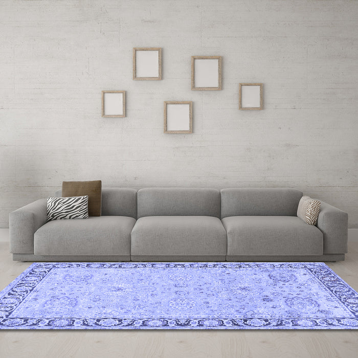Machine Washable Persian Blue Traditional Rug in a Living Room, wshtr3316blu