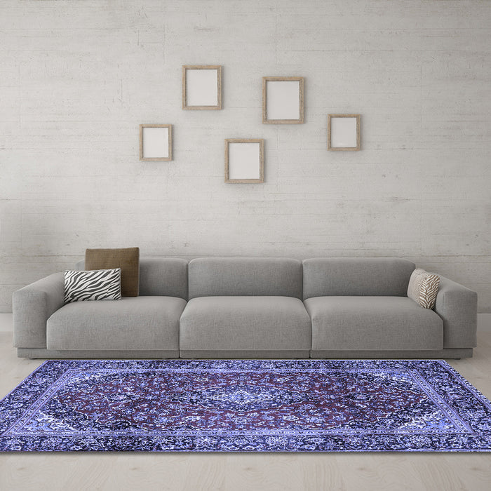 Machine Washable Medallion Blue Traditional Rug in a Living Room, wshtr3319blu