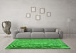 Machine Washable Persian Green Traditional Area Rugs in a Living Room,, wshtr3321grn