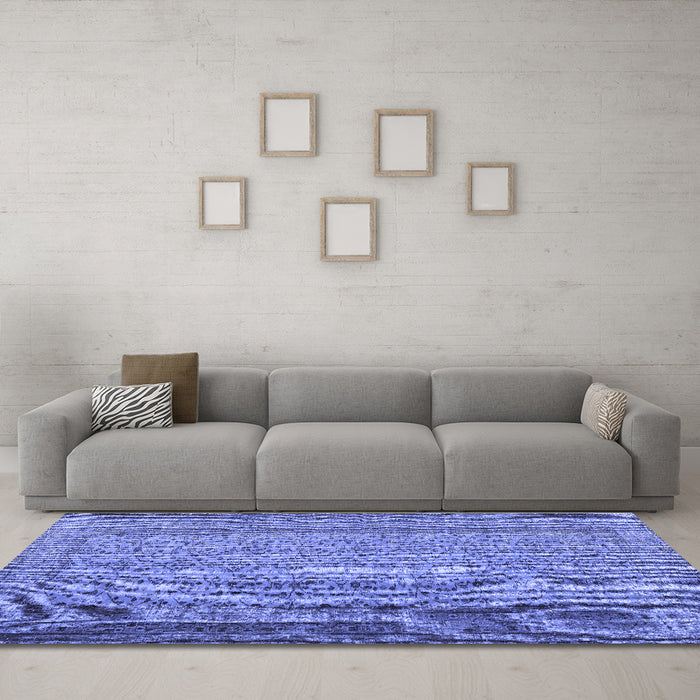 Machine Washable Persian Blue Traditional Rug in a Living Room, wshtr3321blu
