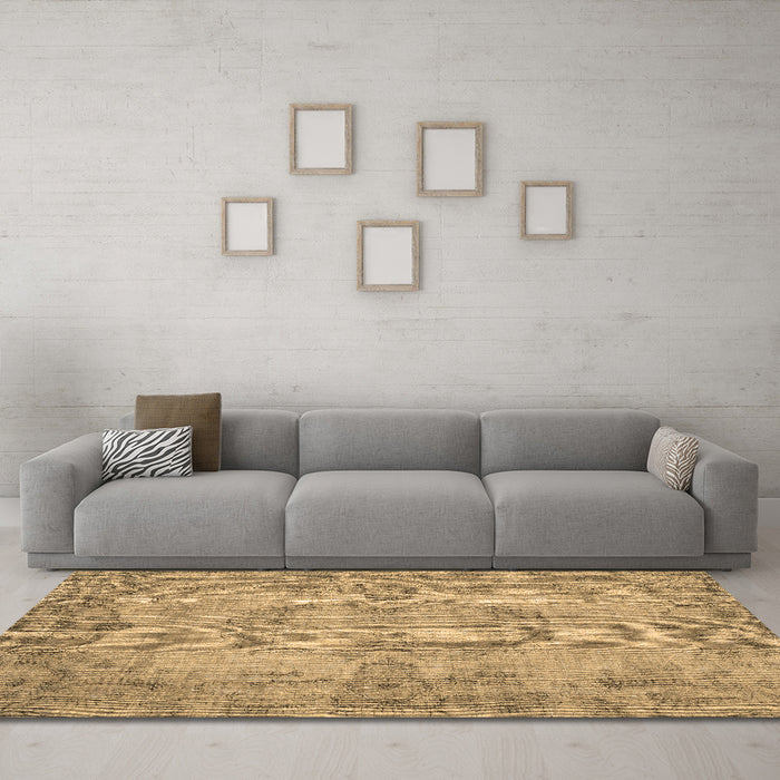 Machine Washable Persian Brown Traditional Rug in a Living Room,, wshtr3322brn