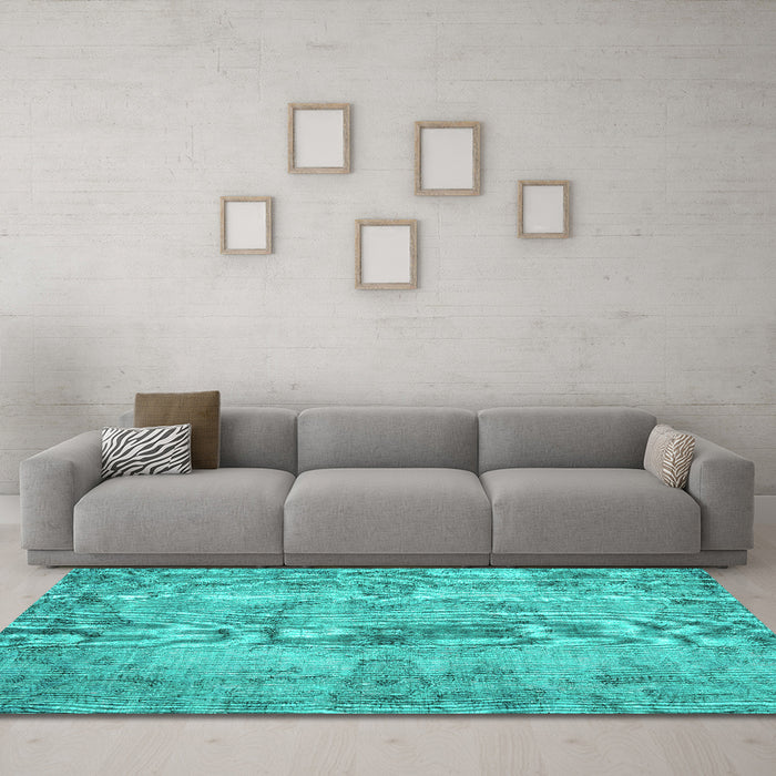 Machine Washable Persian Turquoise Traditional Area Rugs in a Living Room,, wshtr3322turq