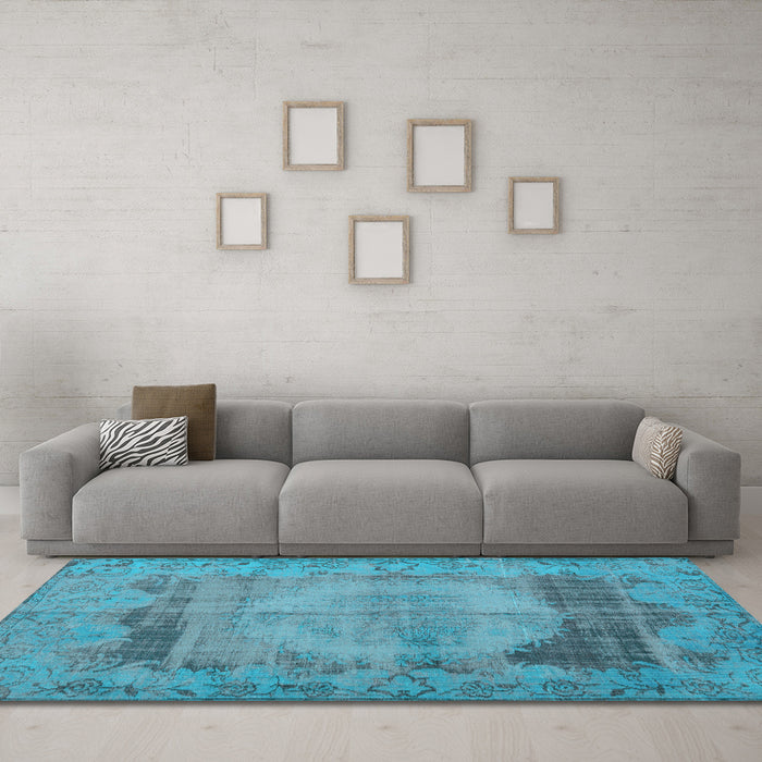 Machine Washable Persian Light Blue Traditional Rug in a Living Room, wshtr3324lblu