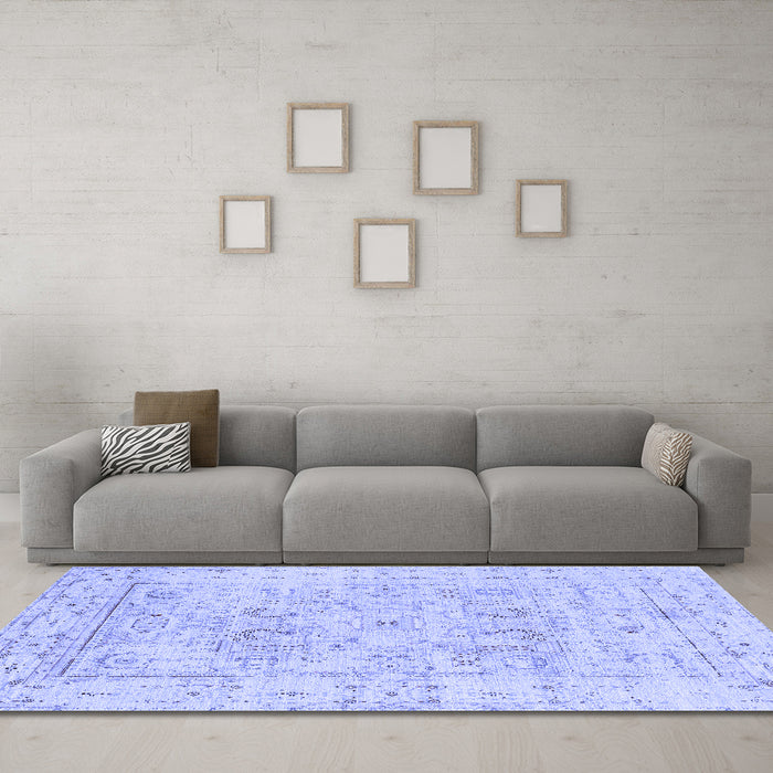 Machine Washable Oriental Blue Traditional Rug in a Living Room, wshtr332blu