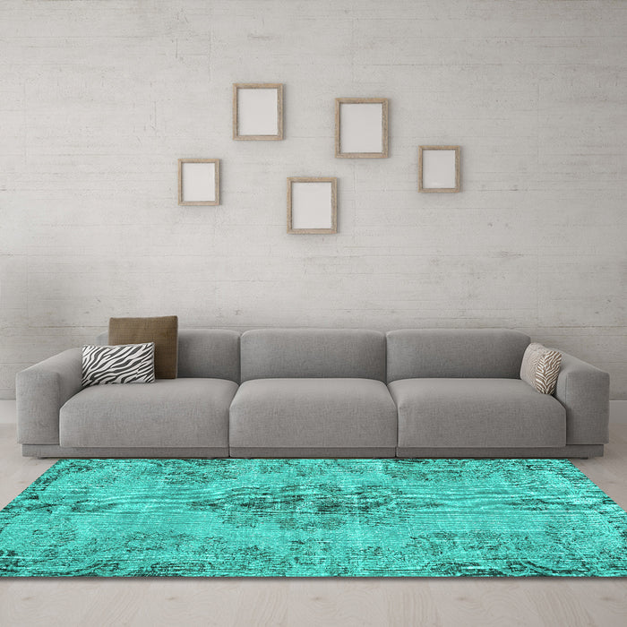 Machine Washable Persian Turquoise Traditional Area Rugs in a Living Room,, wshtr3331turq