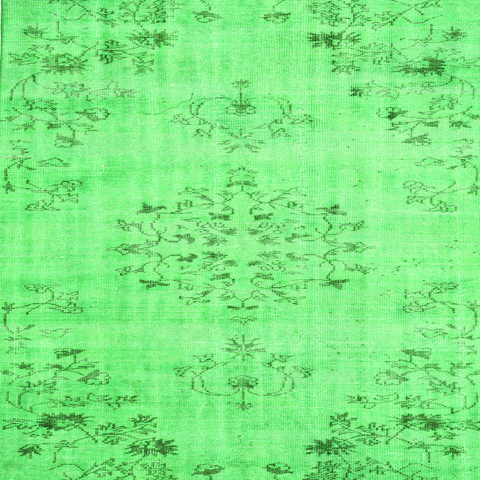 Serging Thickness of Persian Green Traditional Rug, tr3332grn
