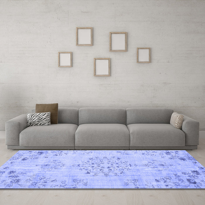 Machine Washable Persian Blue Traditional Rug in a Living Room, wshtr3332blu