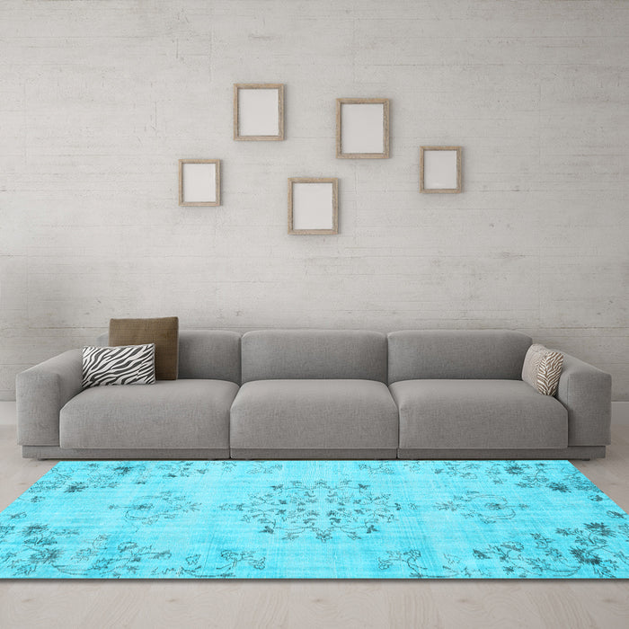 Machine Washable Persian Light Blue Traditional Rug in a Living Room, wshtr3332lblu