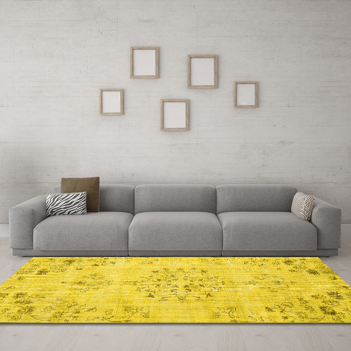 Machine Washable Persian Yellow Traditional Rug in a Living Room, wshtr3332yw