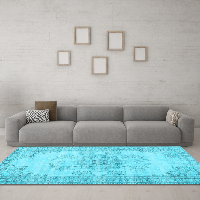 Machine Washable Persian Light Blue Traditional Rug in a Living Room, wshtr3333lblu